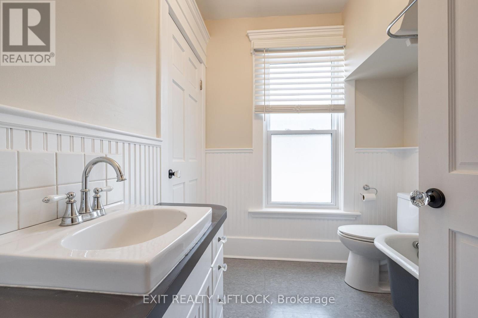 141 Hunter Street E, Peterborough, Ontario  K9H 1G7 - Photo 13 - X12412513