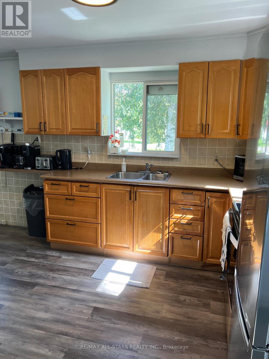 9 Sackitt Road, Kawartha Lakes, Ontario  K0M 1N0 - Photo 6 - X12412599