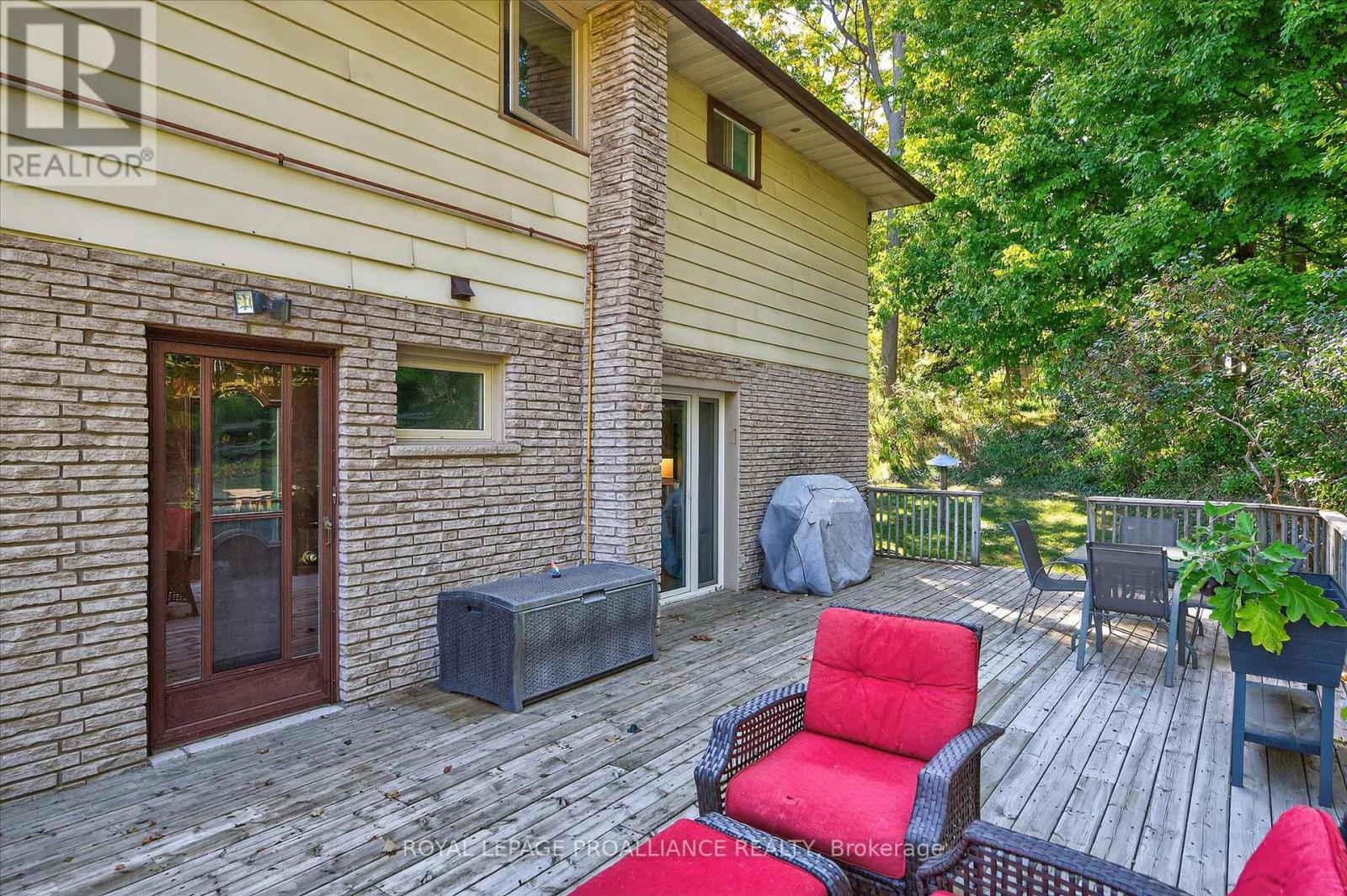 9 Leanne Avenue, Otonabee-South Monaghan, Ontario  K9J 6X8 - Photo 17 - X12412631