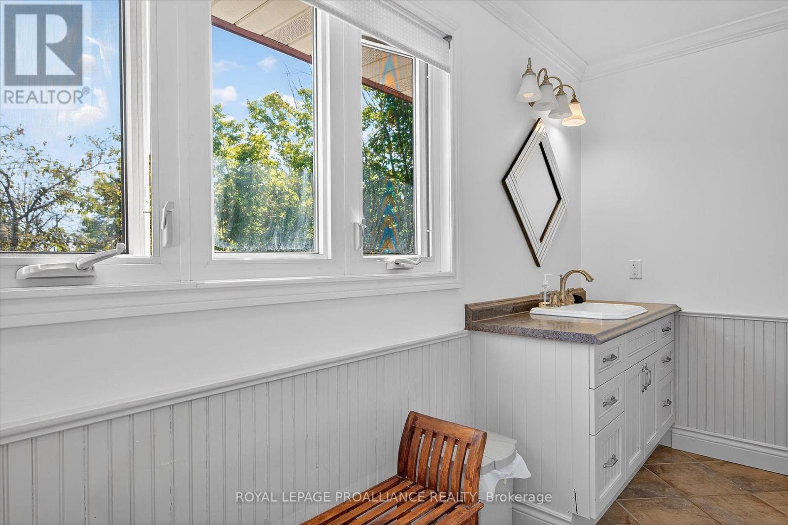 9 Leanne Avenue, Otonabee-South Monaghan, Ontario  K9J 6X8 - Photo 33 - X12412631