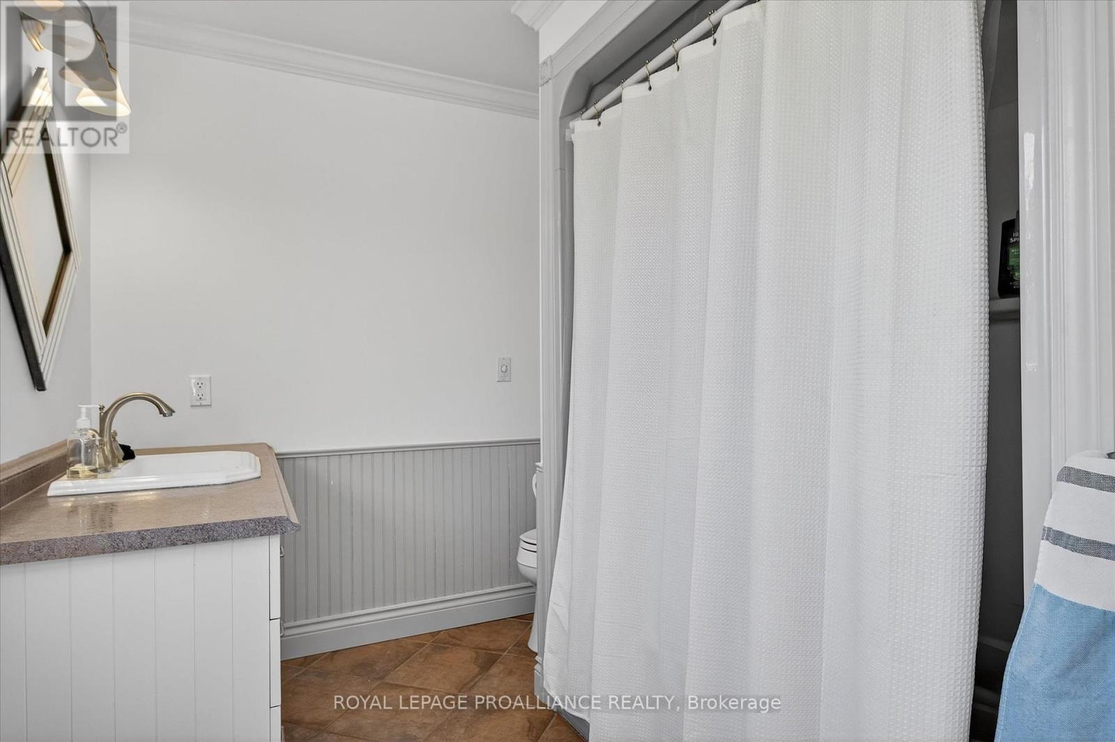 9 Leanne Avenue, Otonabee-South Monaghan, Ontario  K9J 6X8 - Photo 34 - X12412631