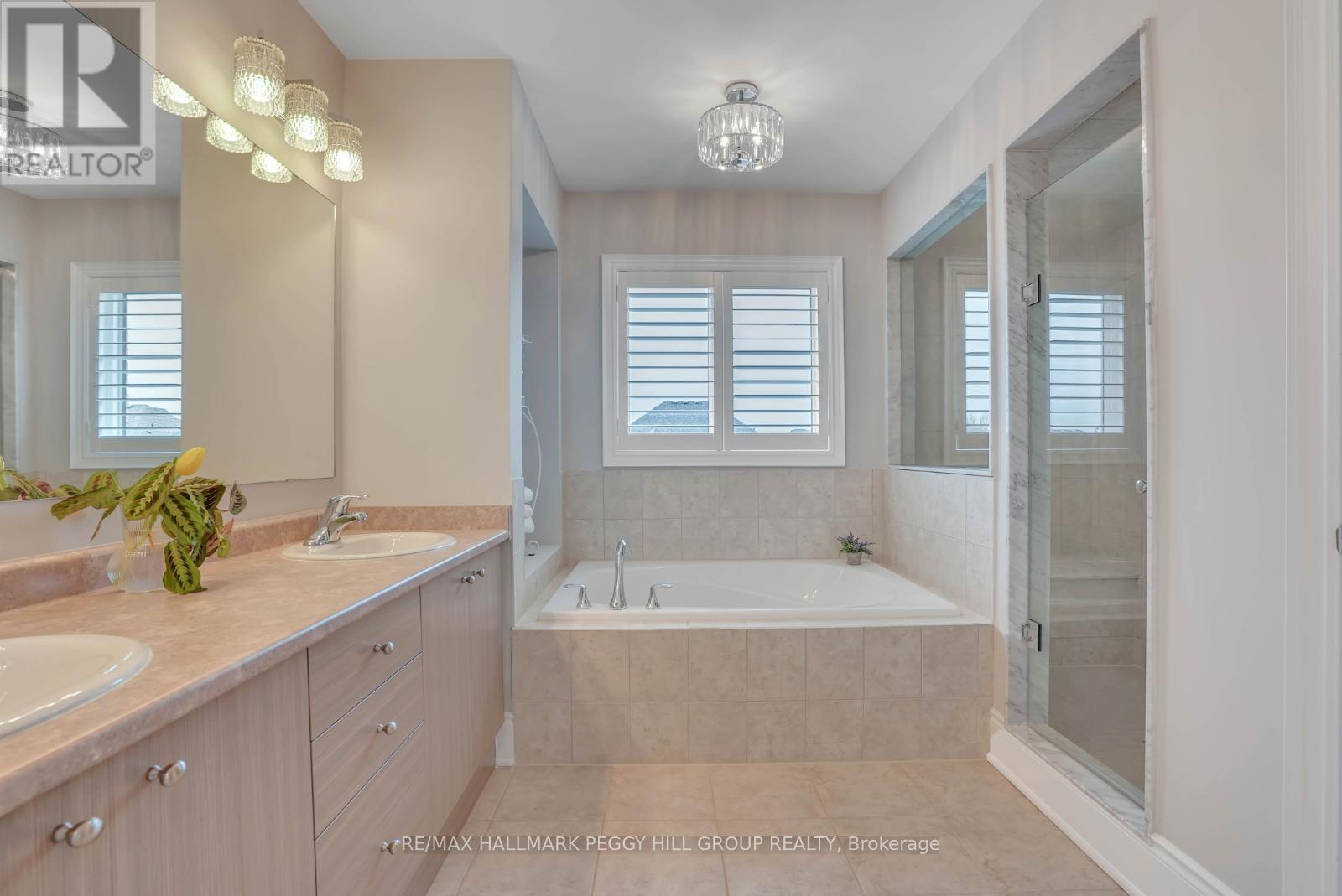 25 Copeland Crescent, Innisfil, Ontario  L0L 1L0 - Photo 12 - N12412426