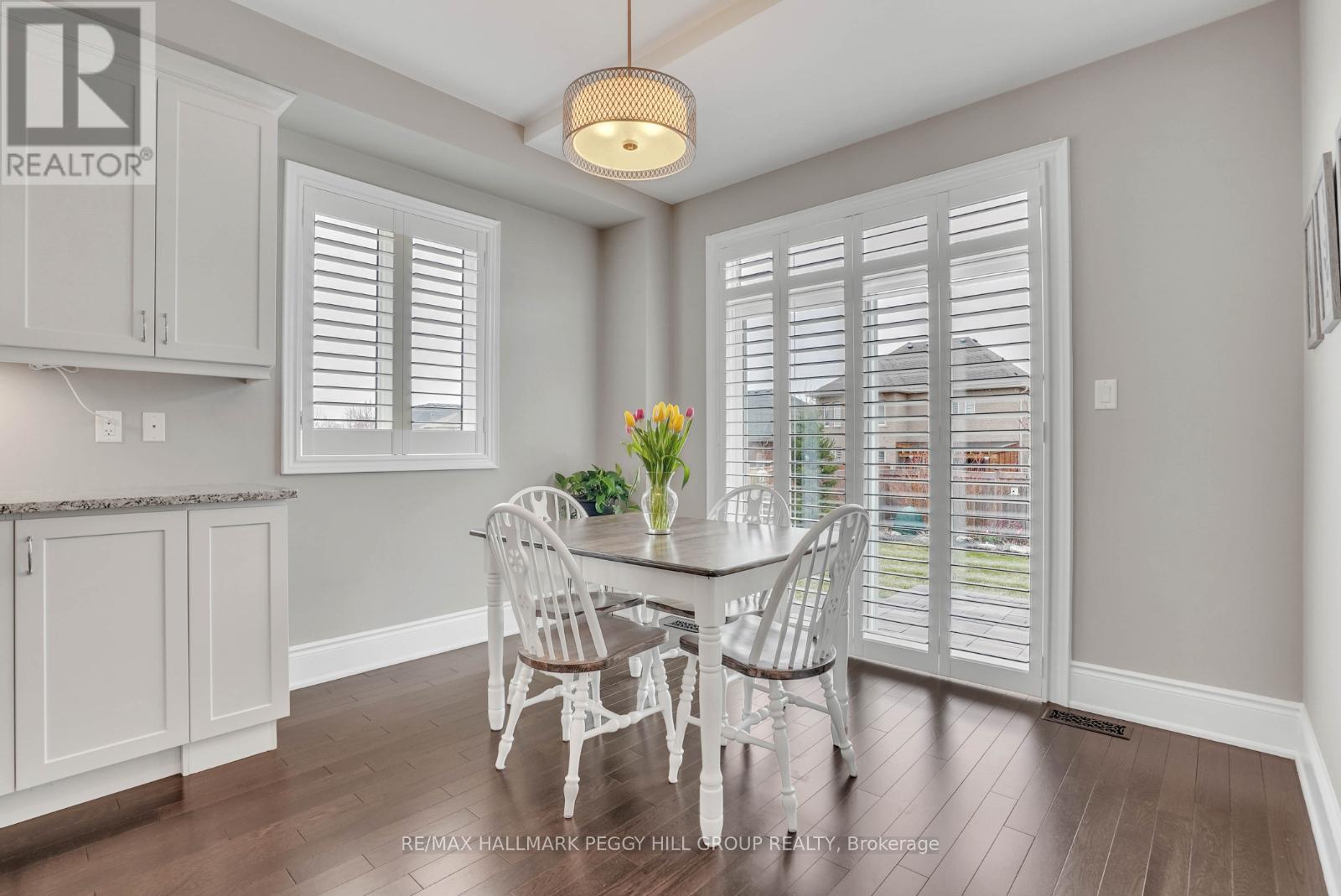 25 Copeland Crescent, Innisfil, Ontario  L0L 1L0 - Photo 6 - N12412426