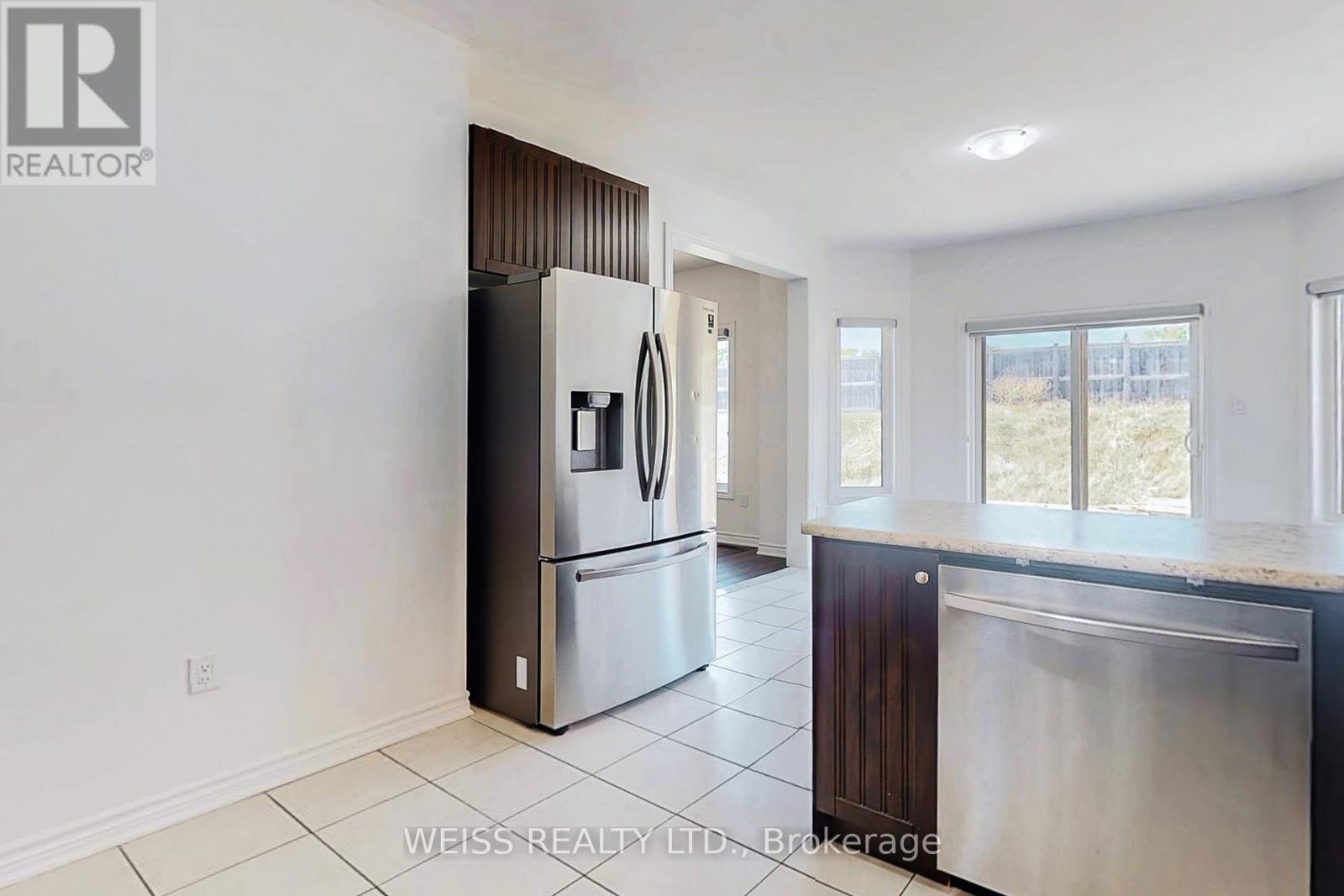 42 Terry Clayton Avenue, Brock, Ontario  L0K 1A0 - Photo 12 - N12412437