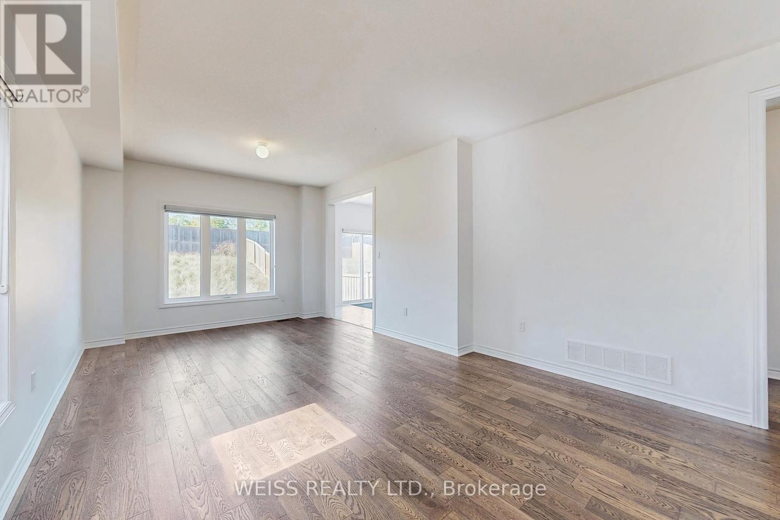 42 Terry Clayton Avenue, Brock, Ontario  L0K 1A0 - Photo 6 - N12412437