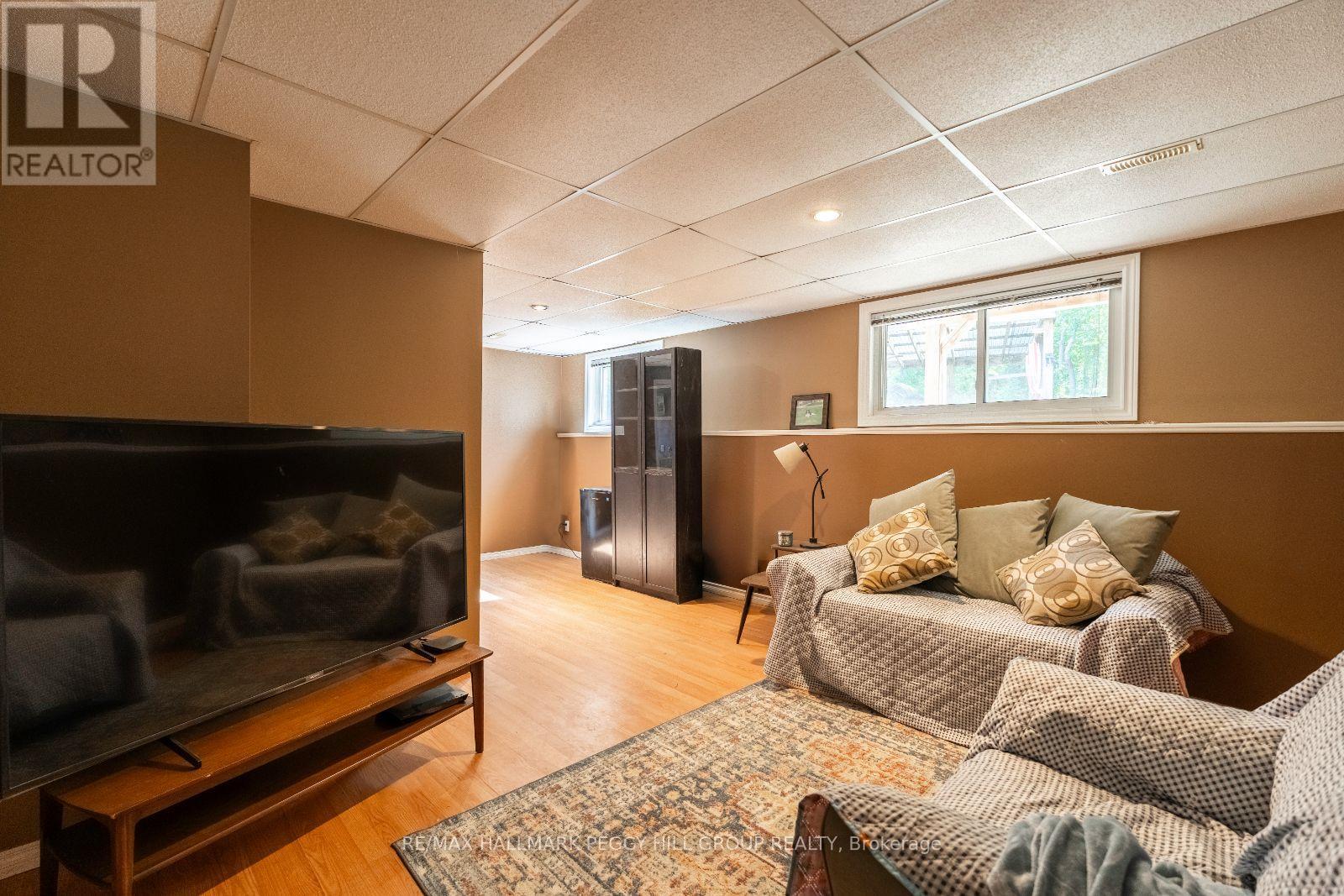 51 Nottawasaga Drive, Essa, Ontario  L0M 1B0 - Photo 11 - N12412447