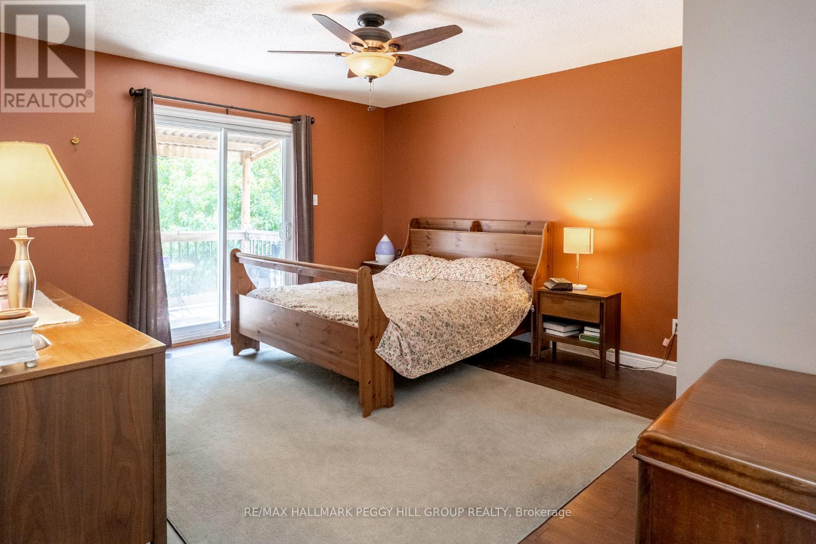 51 Nottawasaga Drive, Essa, Ontario  L0M 1B0 - Photo 6 - N12412447
