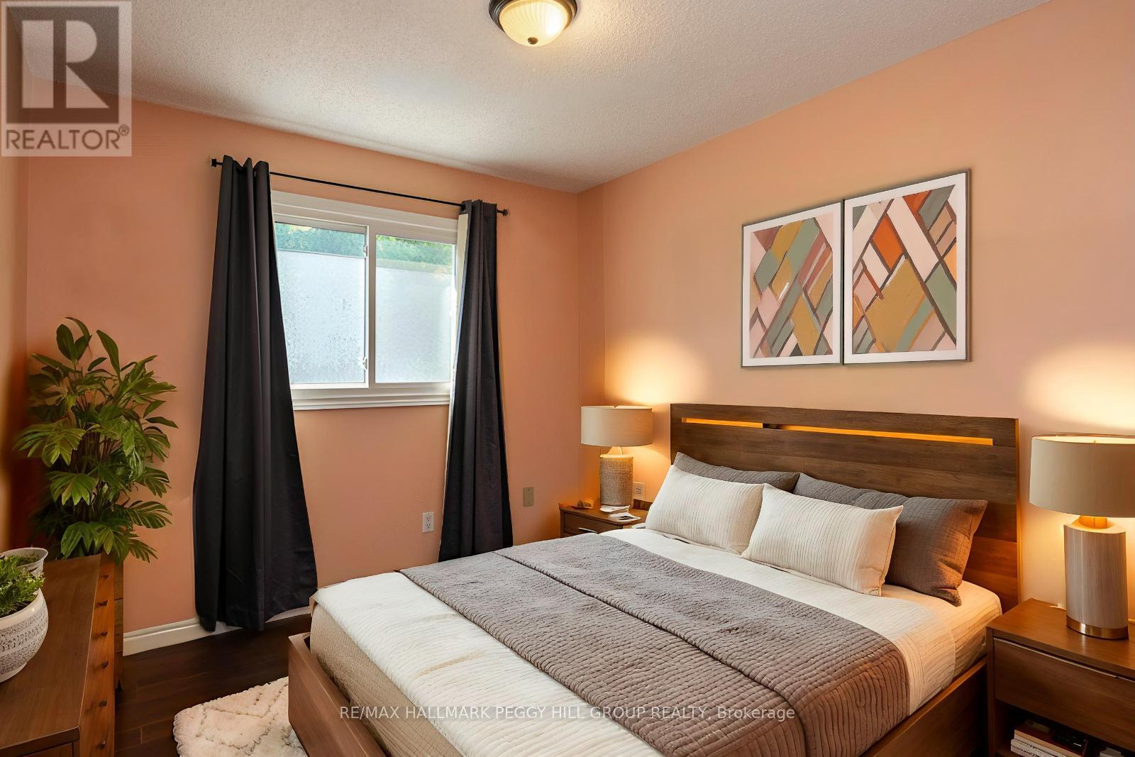51 Nottawasaga Drive, Essa, Ontario  L0M 1B0 - Photo 9 - N12412447