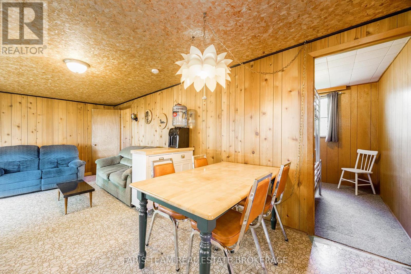 1313 Carol Ann Avenue, Ramara, Ontario  L0K 1B0 - Photo 10 - S12412424