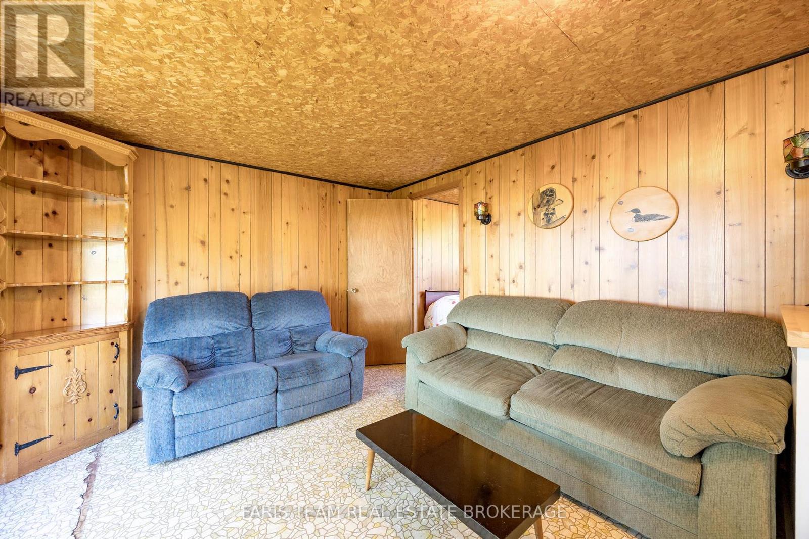 1313 Carol Ann Avenue, Ramara, Ontario  L0K 1B0 - Photo 12 - S12412424