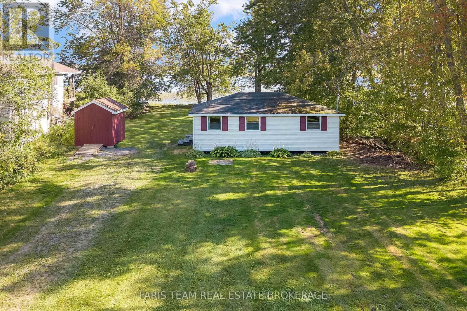 1313 Carol Ann Avenue, Ramara, Ontario  L0K 1B0 - Photo 2 - S12412424