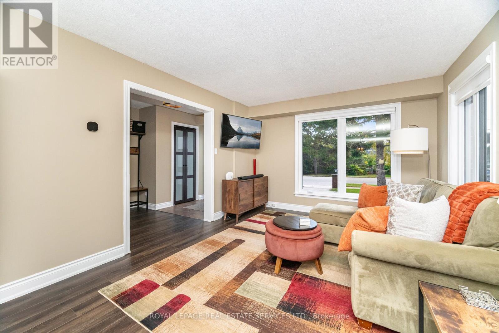 2615 Benedet Drive, Mississauga, Ontario  L5J 4H6 - Photo 6 - W12394474