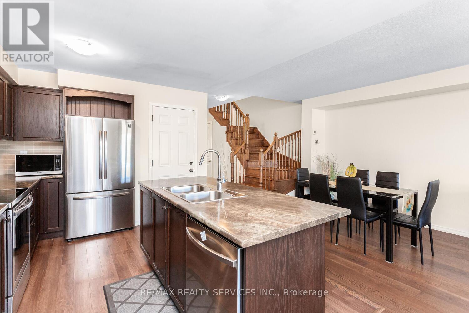 100 Golden Springs Drive, Brampton, Ontario  L7A 4N6 - Photo 12 - W12412404