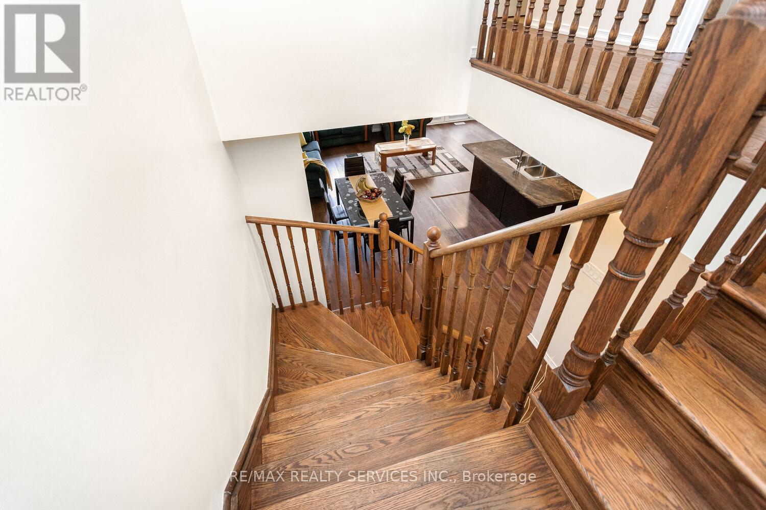 100 Golden Springs Drive, Brampton, Ontario  L7A 4N6 - Photo 14 - W12412404