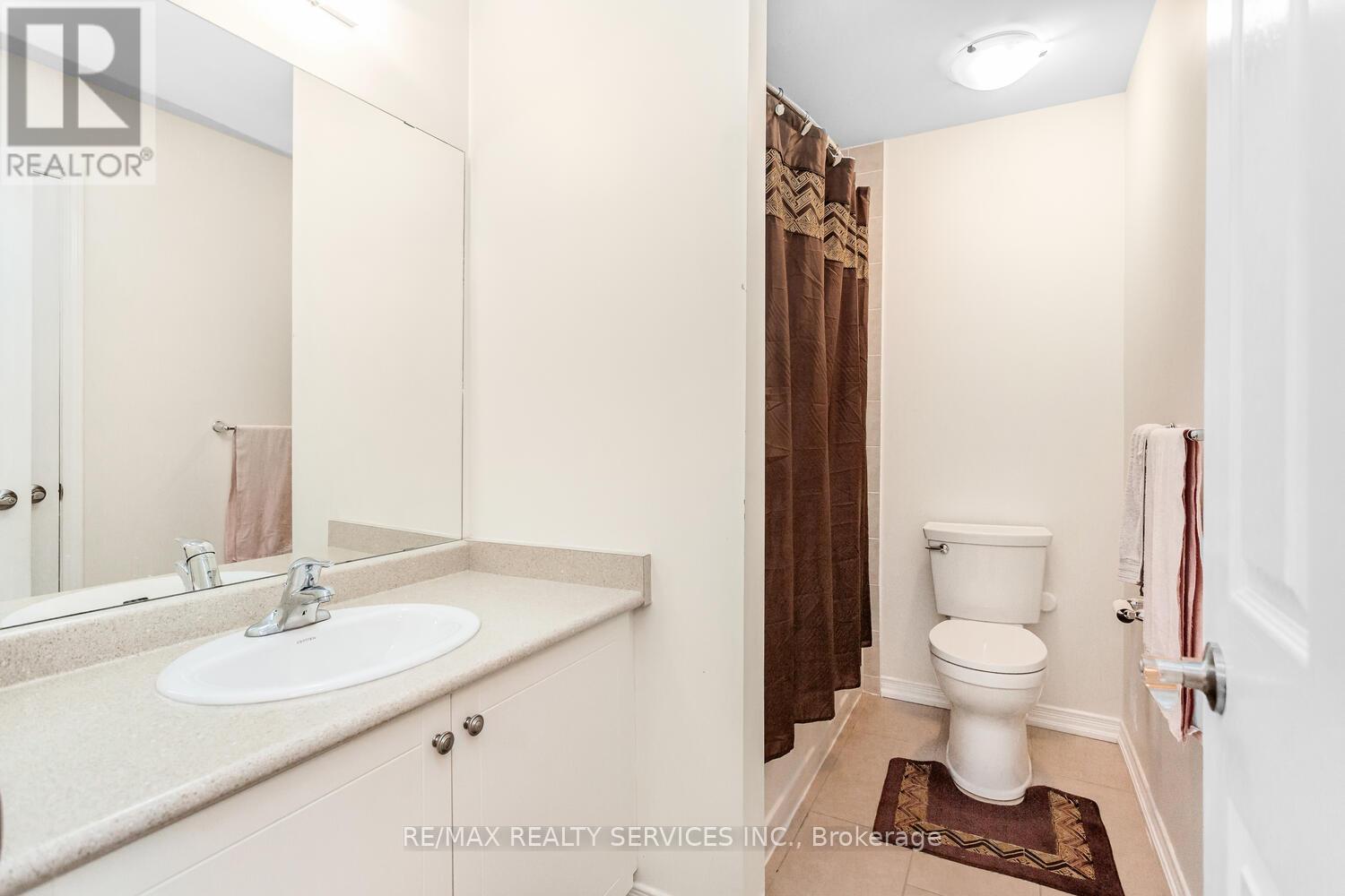 100 Golden Springs Drive, Brampton, Ontario  L7A 4N6 - Photo 23 - W12412404