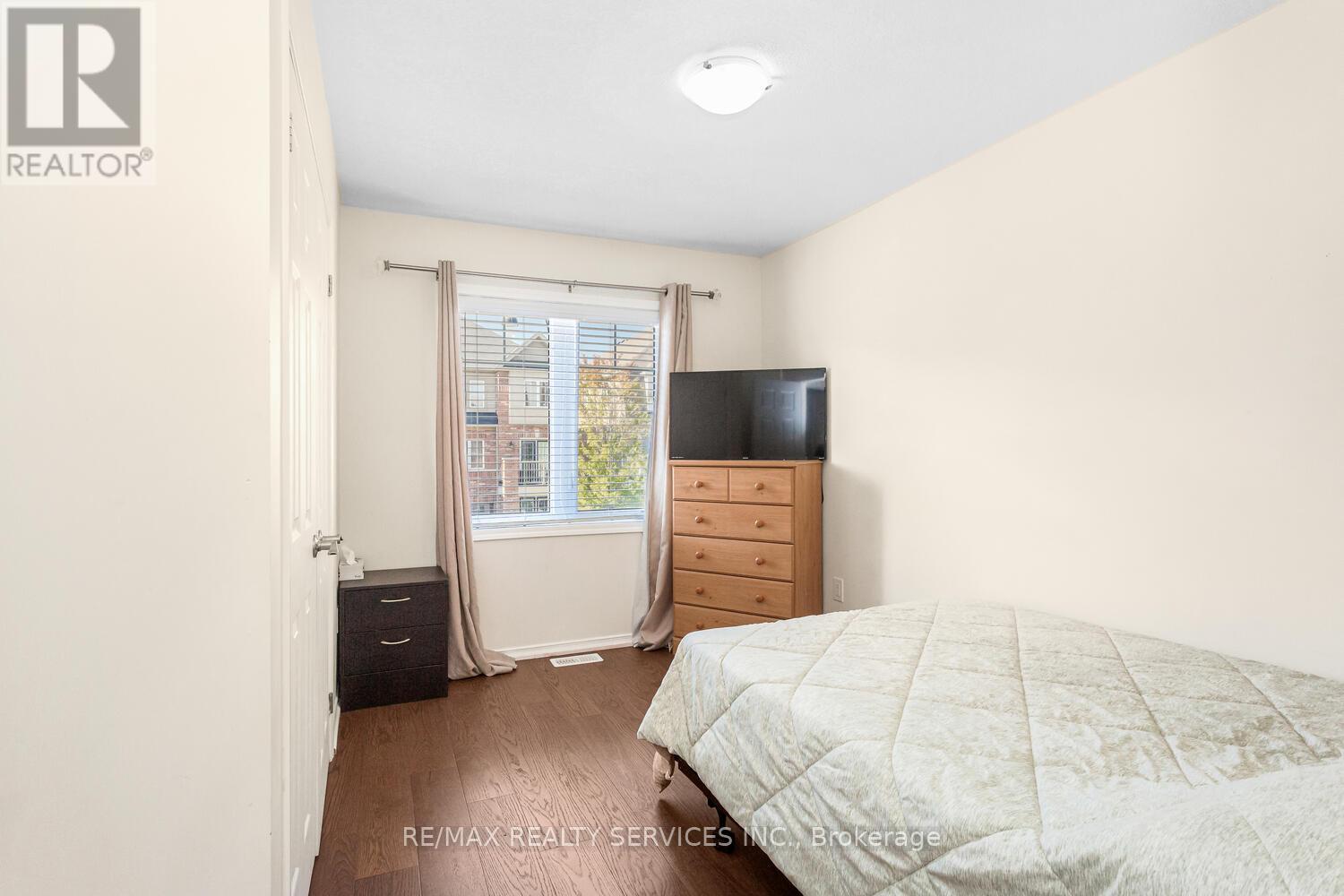 100 Golden Springs Drive, Brampton, Ontario  L7A 4N6 - Photo 24 - W12412404