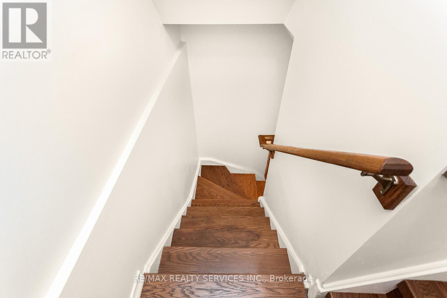100 Golden Springs Drive, Brampton, Ontario  L7A 4N6 - Photo 25 - W12412404