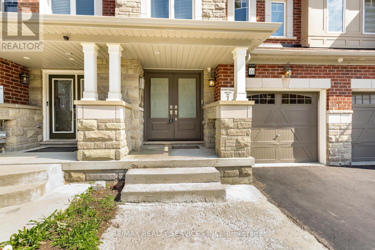 100 Golden Springs Drive, Brampton, Ontario  L7A 4N6 - Photo 3 - W12412404