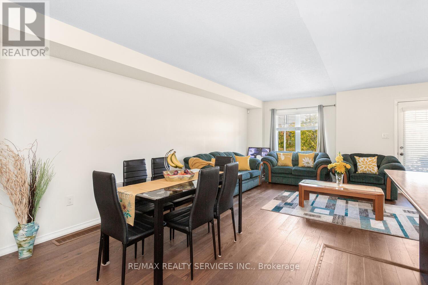 100 Golden Springs Drive, Brampton, Ontario  L7A 4N6 - Photo 9 - W12412404