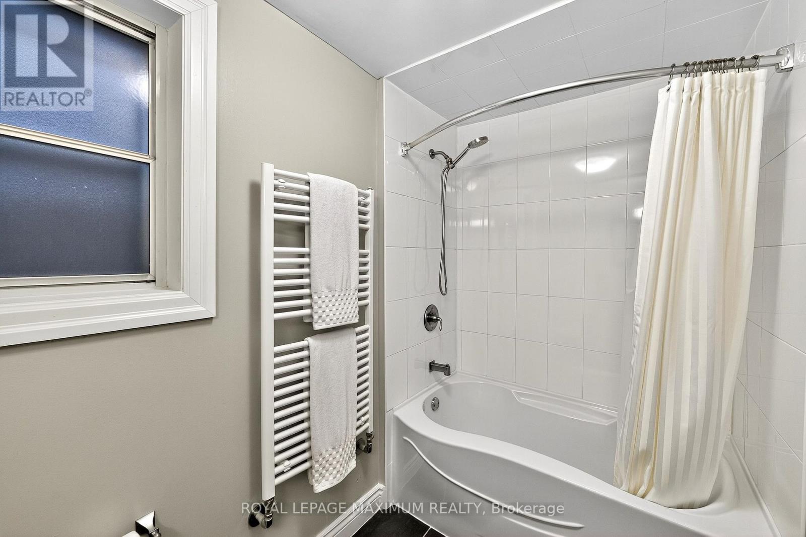 65 Parkdale Road, Toronto, Ontario  M6R 1E3 - Photo 33 - W12412445