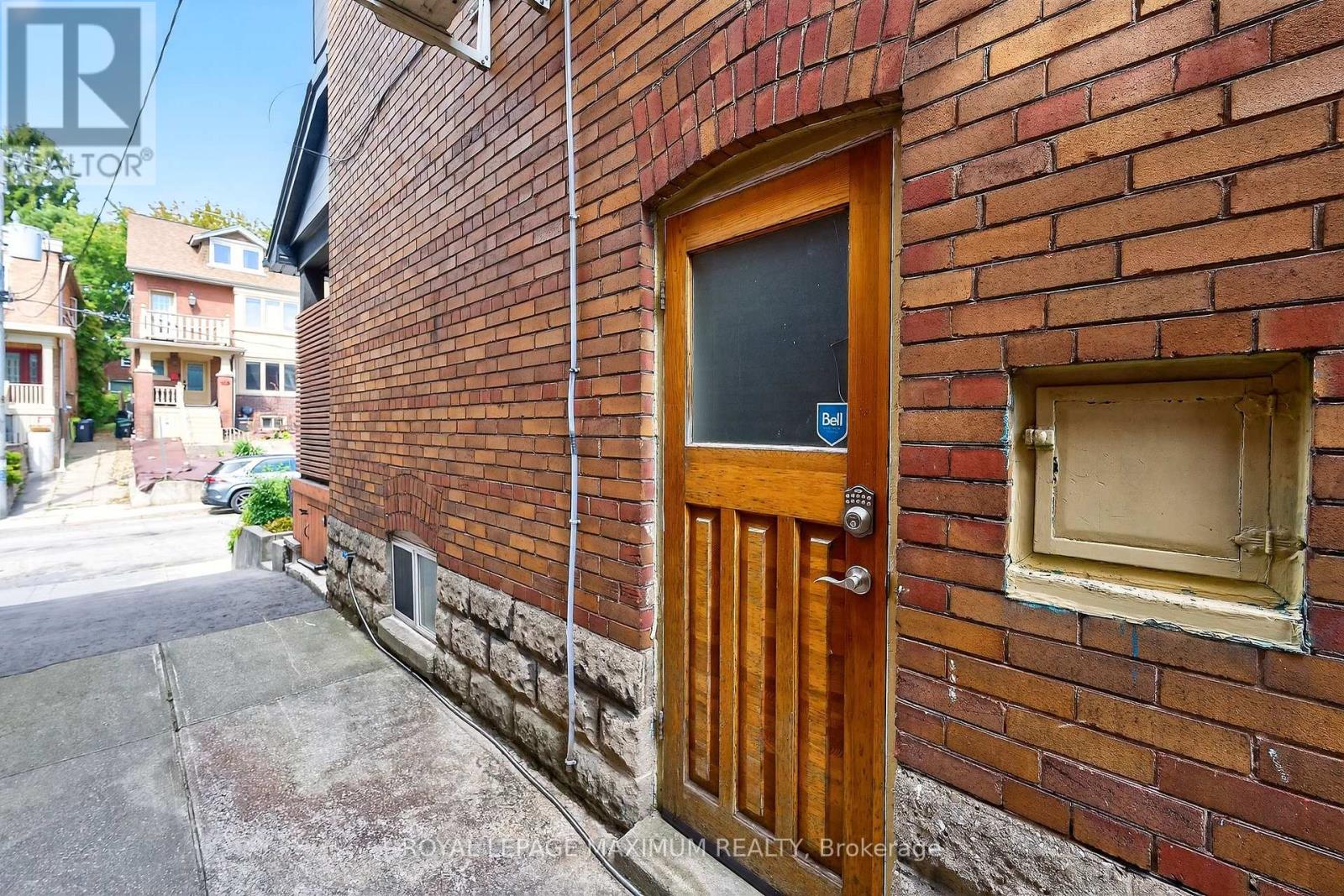 65 Parkdale Road, Toronto, Ontario  M6R 1E3 - Photo 34 - W12412445