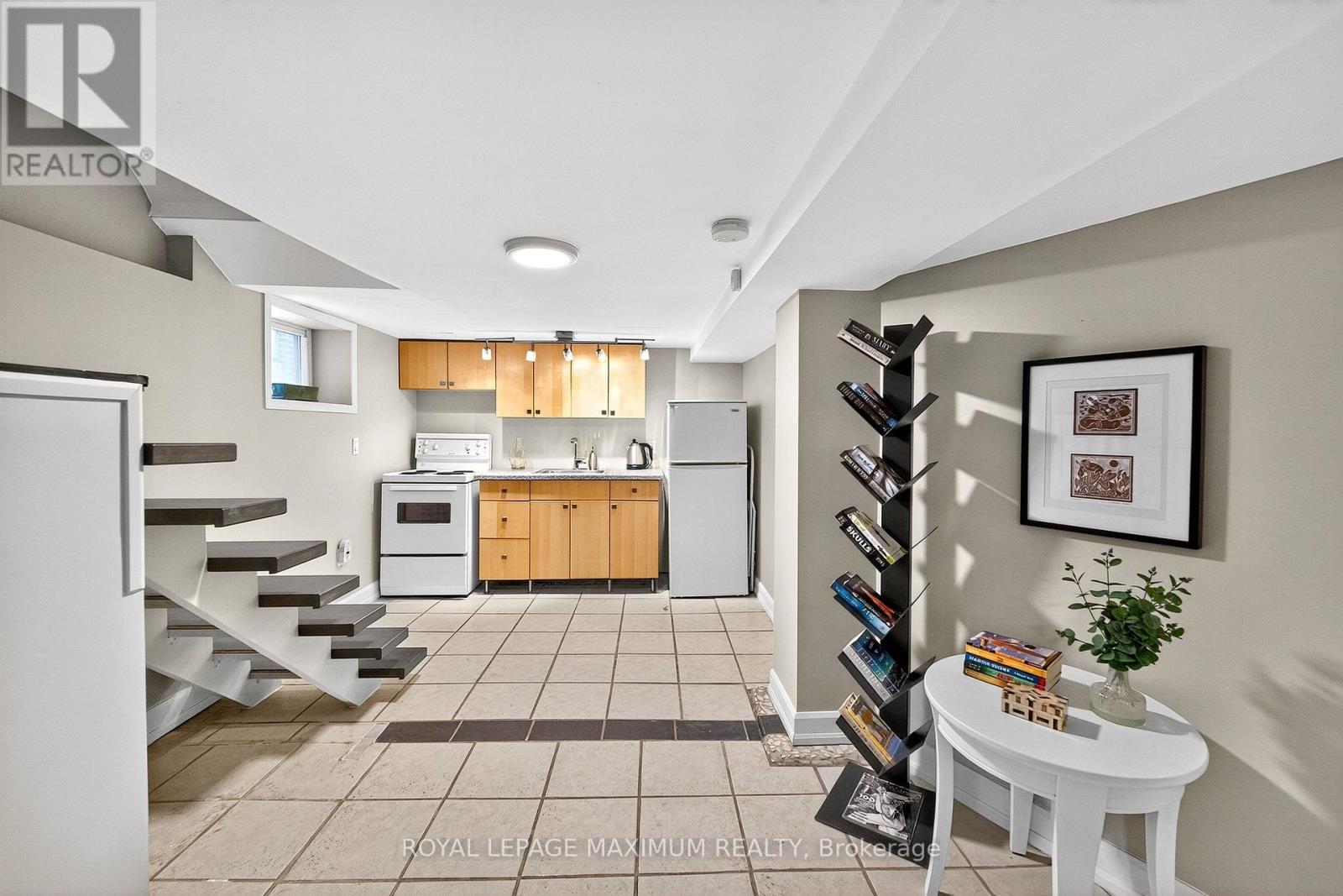 65 Parkdale Road, Toronto, Ontario  M6R 1E3 - Photo 36 - W12412445