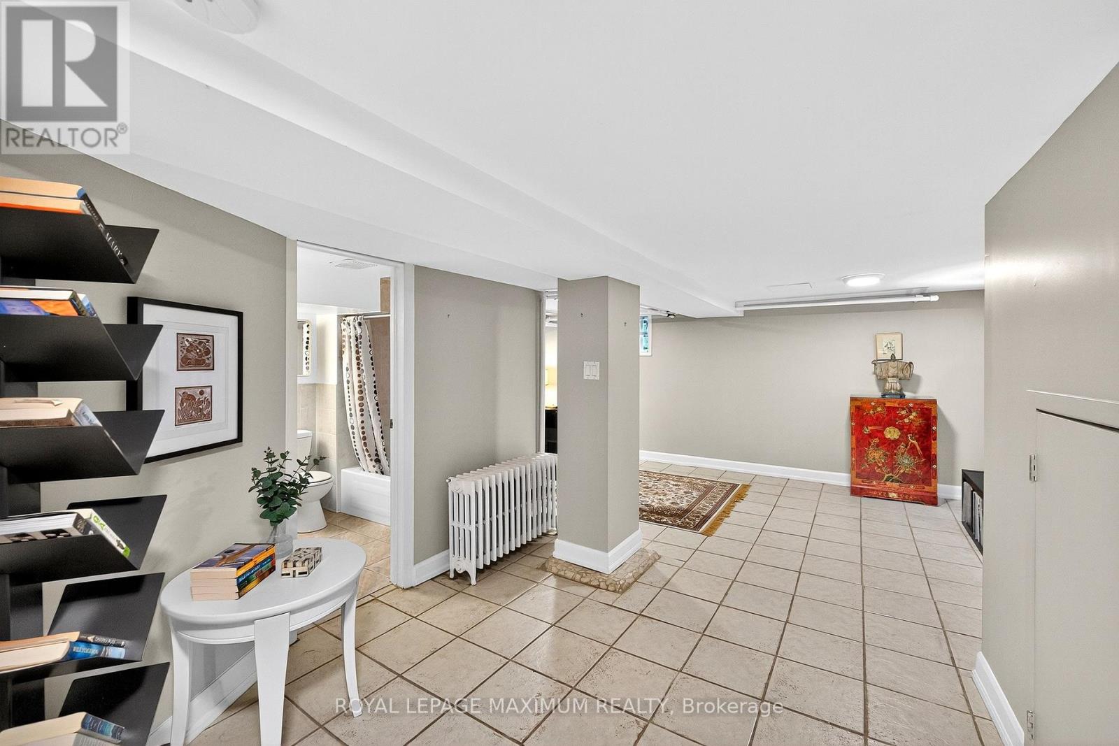 65 Parkdale Road, Toronto, Ontario  M6R 1E3 - Photo 37 - W12412445