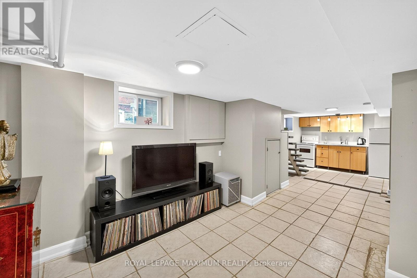 65 Parkdale Road, Toronto, Ontario  M6R 1E3 - Photo 39 - W12412445
