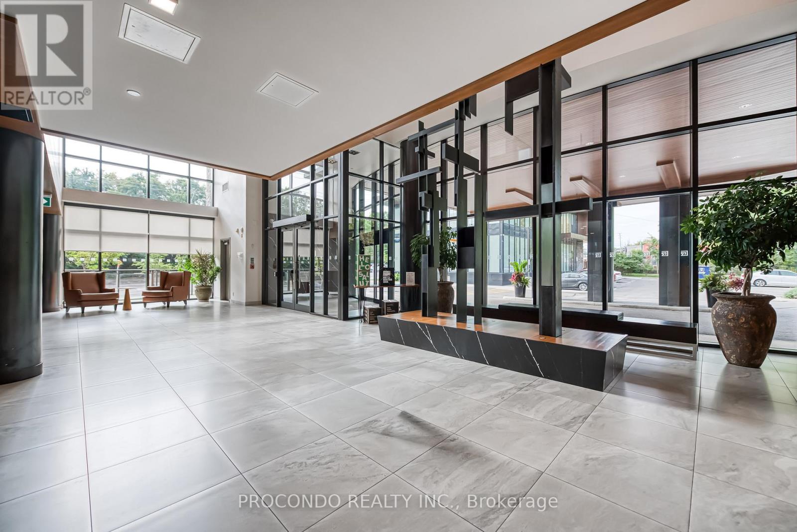 350 - 1575 Lakeshore Road W, Mississauga, Ontario  L5J 0B1 - Photo 4 - W12412452