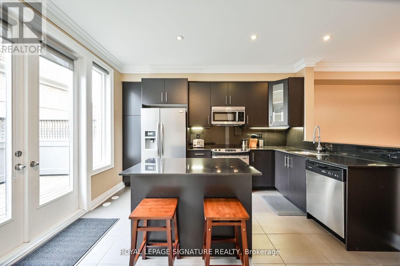 1809 Pagehurst Avenue, Mississauga, Ontario  L4X 1Y6 - Photo 14 - W12412453
