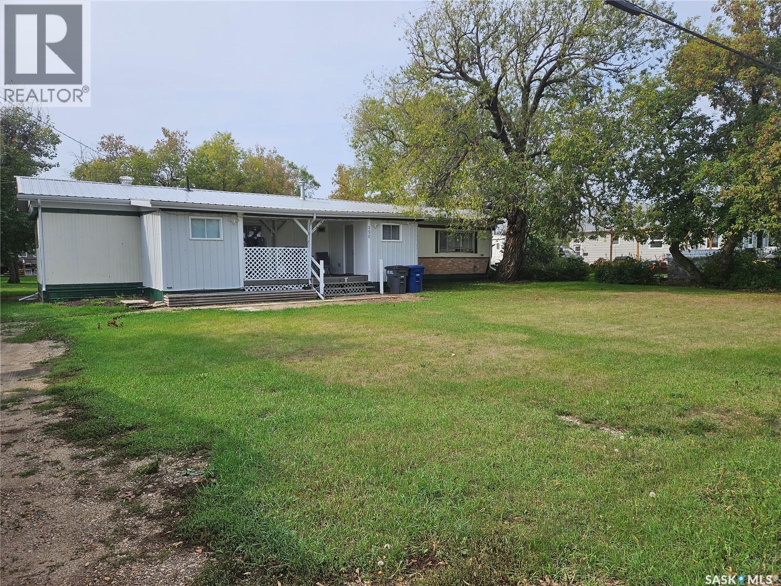 150 Morley Street, Kisbey, Saskatchewan  S0C 1L0 - Photo 3 - SK018616