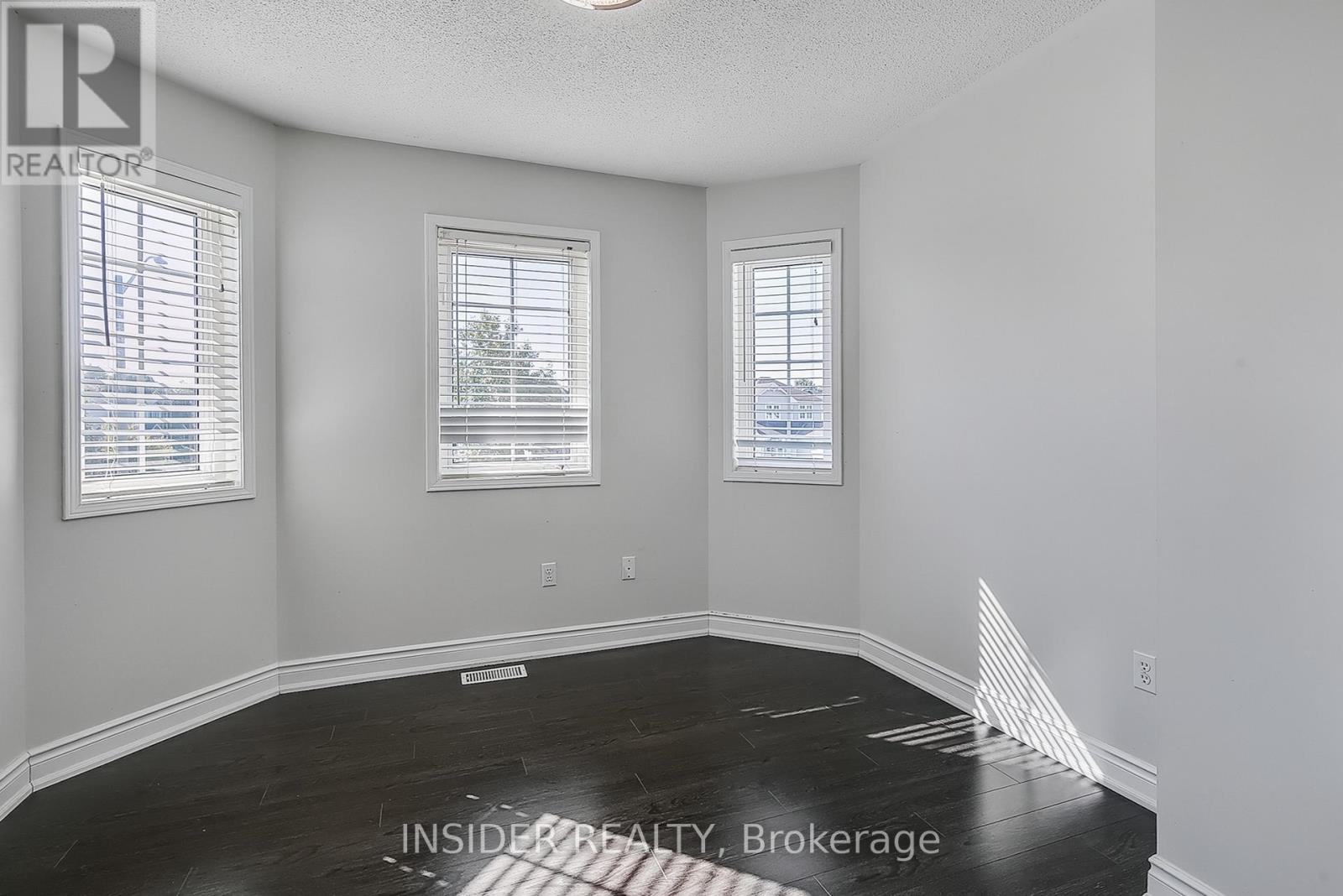35 Langlaw Drive, Cambridge, Ontario  N1P 1J1 - Photo 23 - X12412375