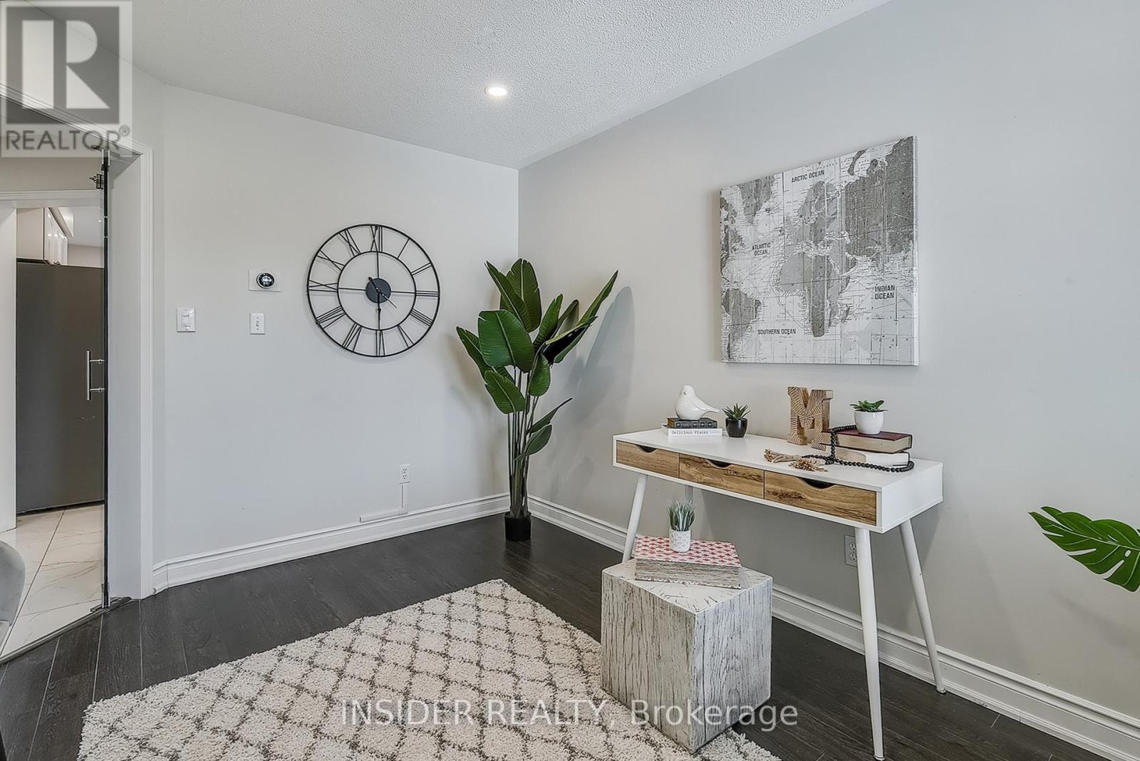 35 Langlaw Drive, Cambridge, Ontario  N1P 1J1 - Photo 6 - X12412375