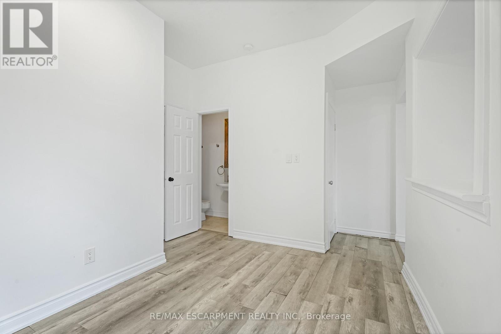 26 Madison Avenue, Hamilton, Ontario  L8L 5Y3 - Photo 13 - X12412378