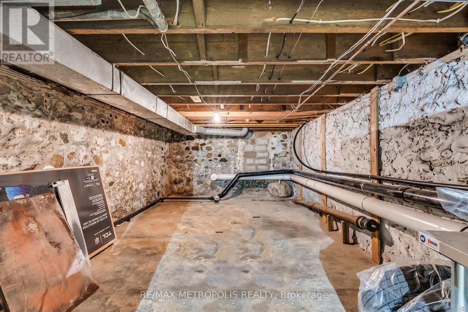 181 Main Street S, Wellington North, Ontario  N0G 2L0 - Photo 43 - X12412398