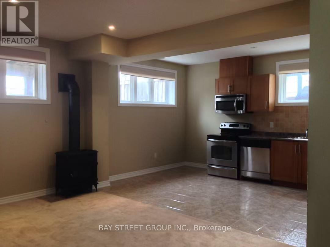 8 Charity Court, Hamilton, Ontario  L9K 0A8 - Photo 6 - X12412431