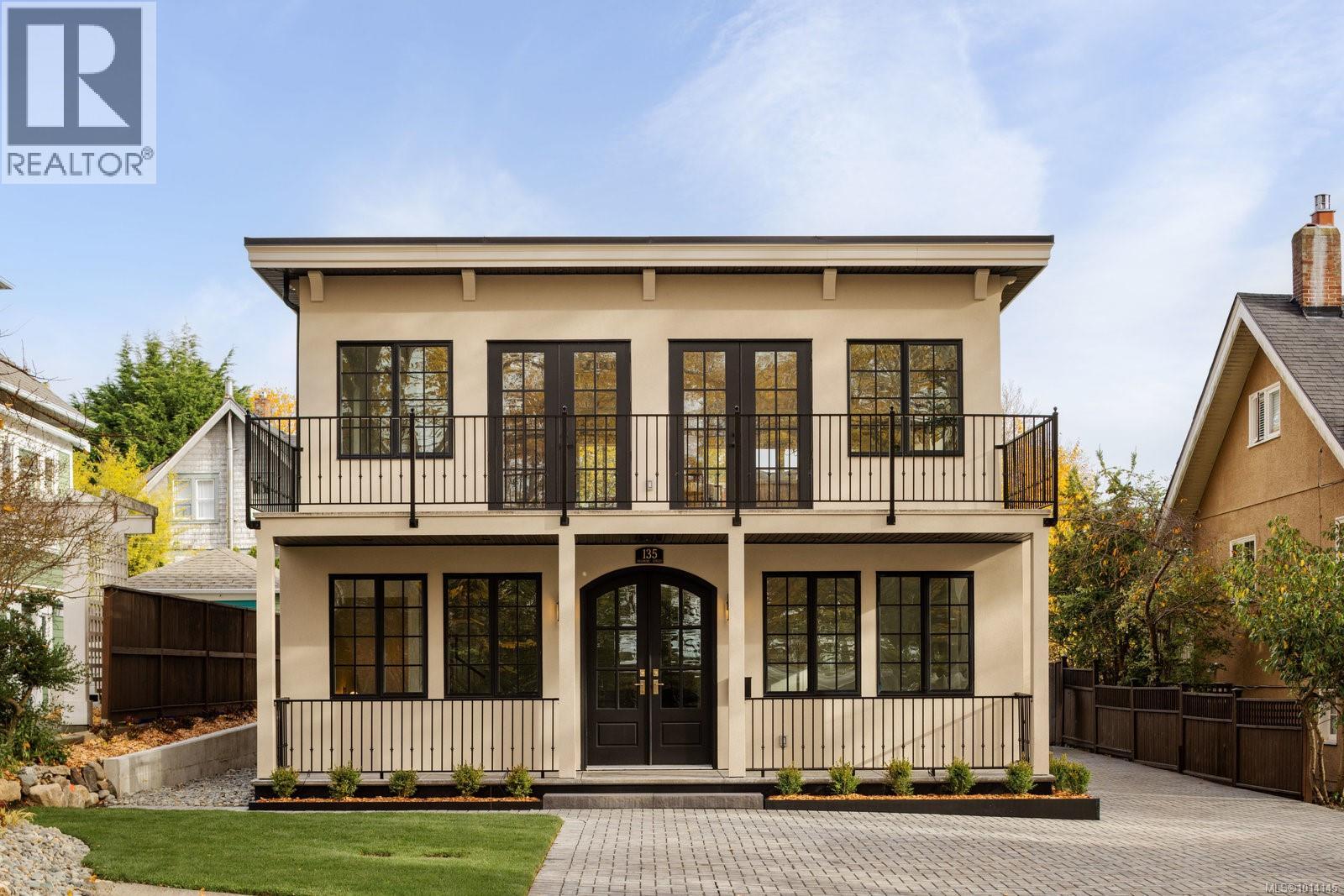 135 Passmore St, Victoria, British Columbia