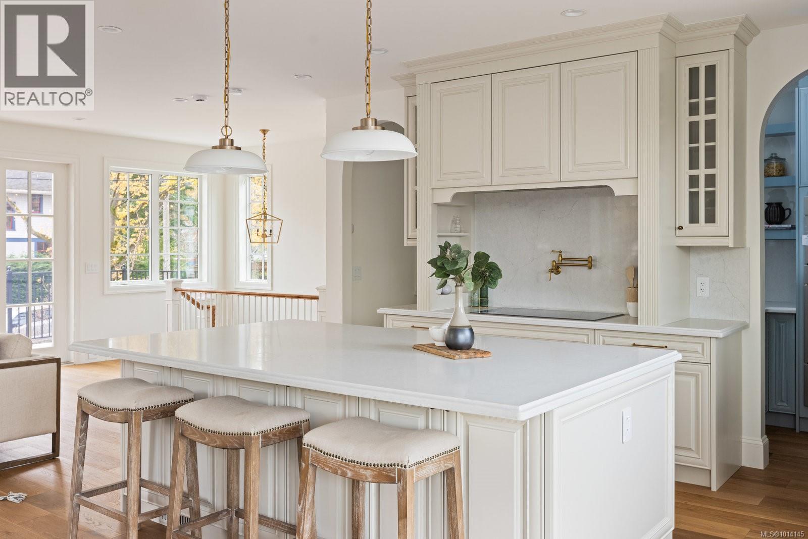 135 Passmore St, Victoria, British Columbia  V8S 3V6 - Photo 16 - 1014145