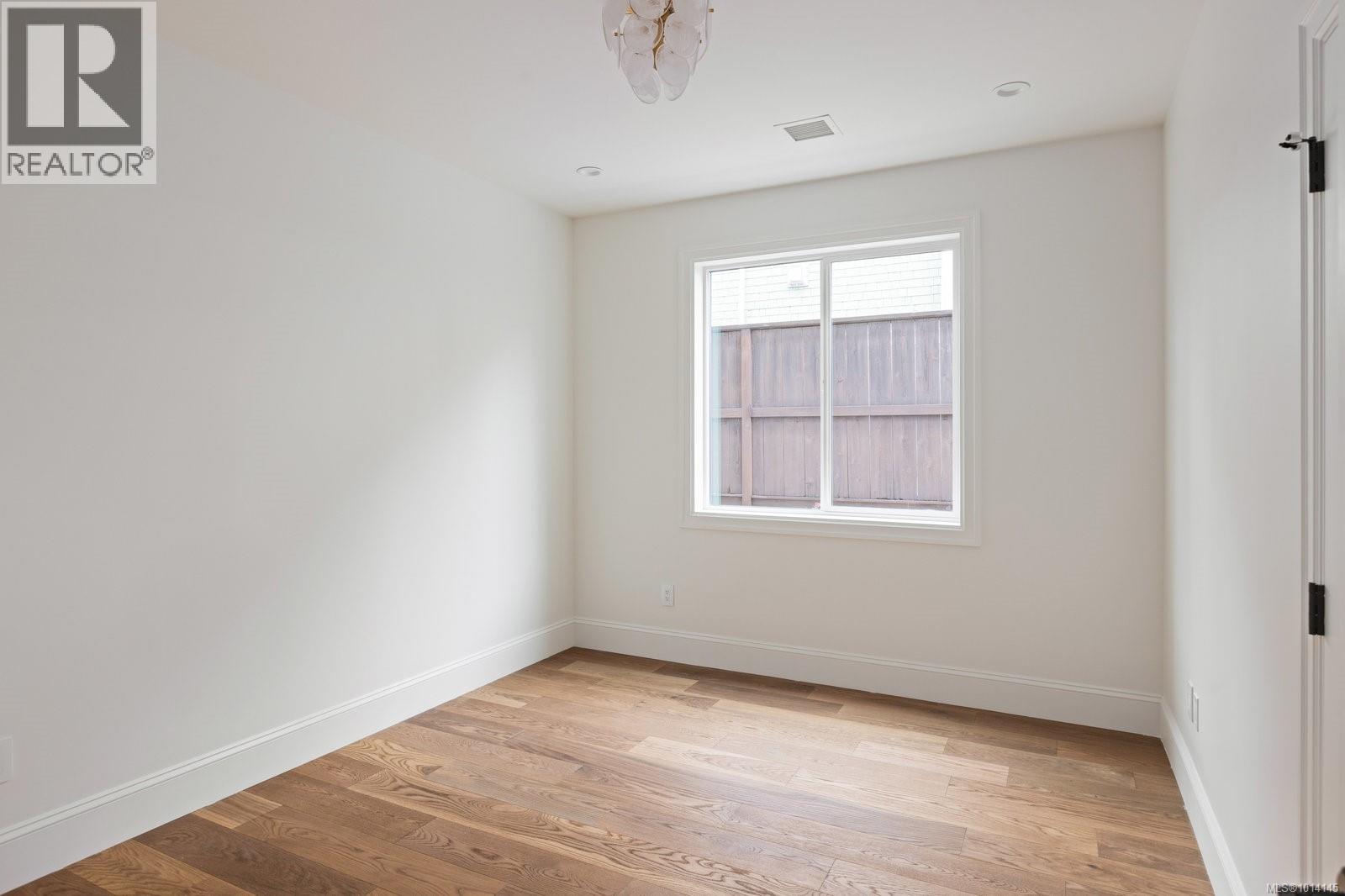 135 Passmore St, Victoria, British Columbia  V8S 3V6 - Photo 30 - 1014145