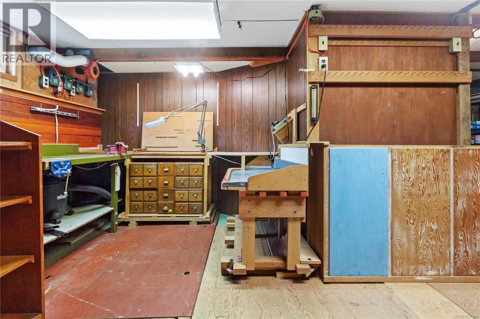 164 Island Hwy, View Royal, British Columbia  V9B 1G2 - Photo 23 - 1012162