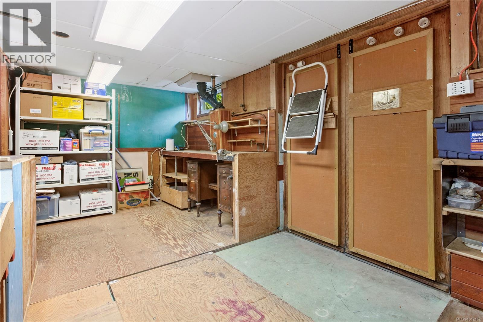 164 Island Hwy, View Royal, British Columbia  V9B 1G2 - Photo 24 - 1012162