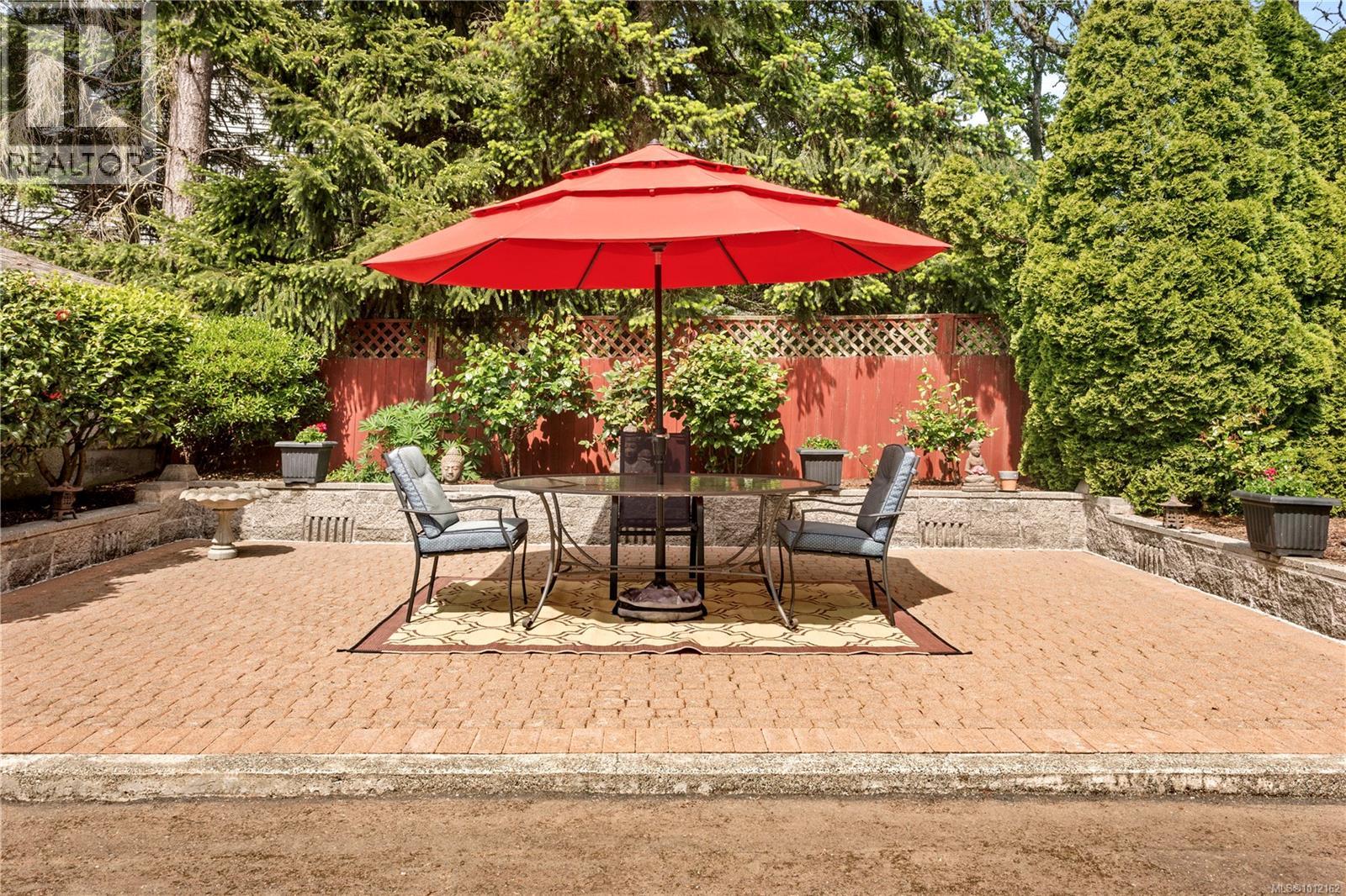 164 Island Hwy, View Royal, British Columbia  V9B 1G2 - Photo 4 - 1012162