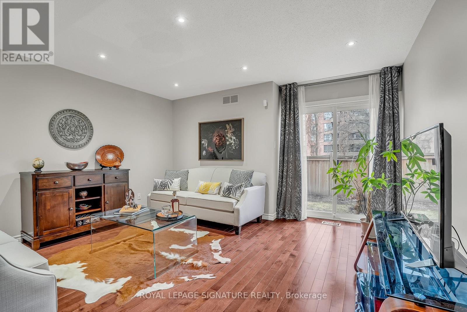 22 Dutch Myrtle Way, Toronto, Ontario  M3B 3K8 - Photo 11 - C12412440