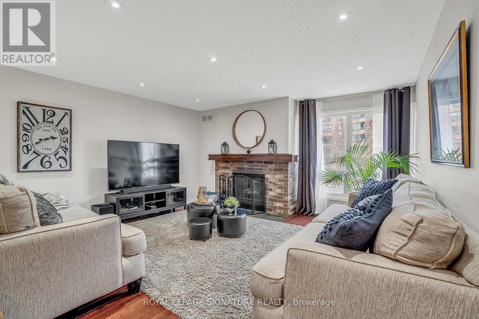 22 Dutch Myrtle Way, Toronto, Ontario  M3B 3K8 - Photo 19 - C12412440