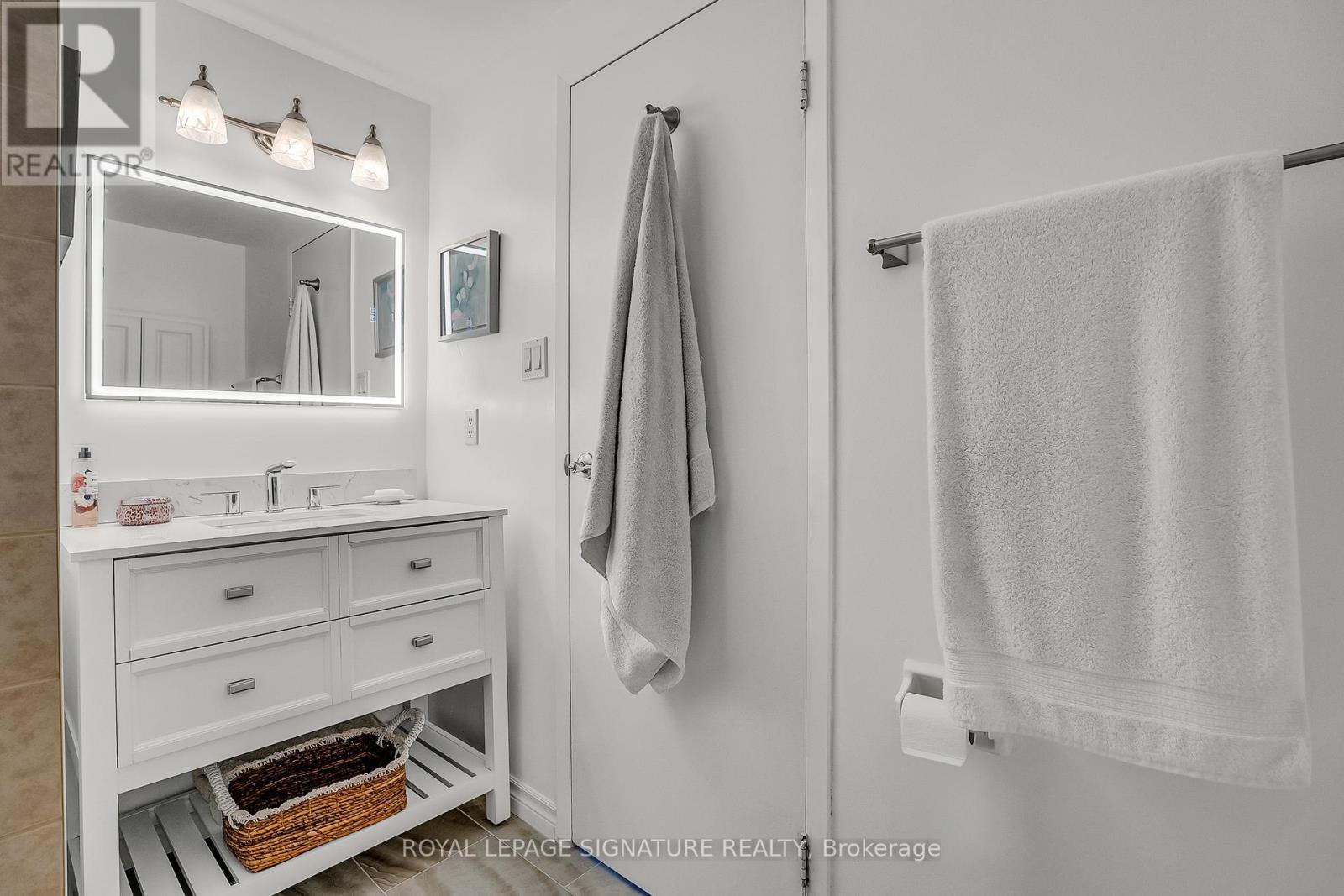 22 Dutch Myrtle Way, Toronto, Ontario  M3B 3K8 - Photo 39 - C12412440