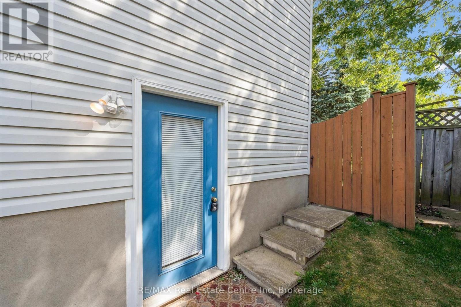 45 Chesterton Lane, Guelph (Grange Road), Ontario  N1E 6S8 - Photo 15 - X12412715