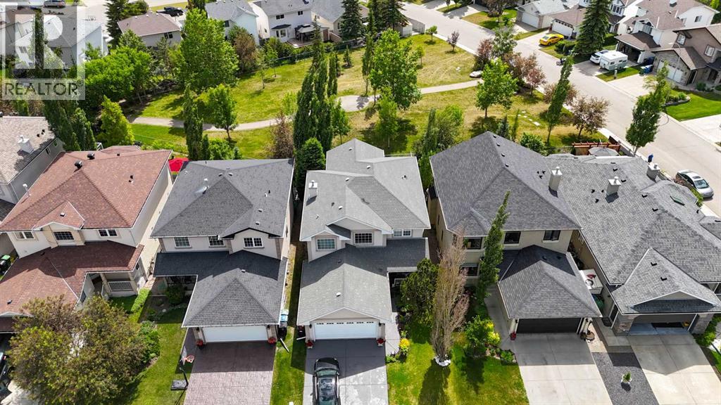 148 Scenic View Close Nw, Calgary, Alberta  T3L 1Z4 - Photo 4 - A2256211