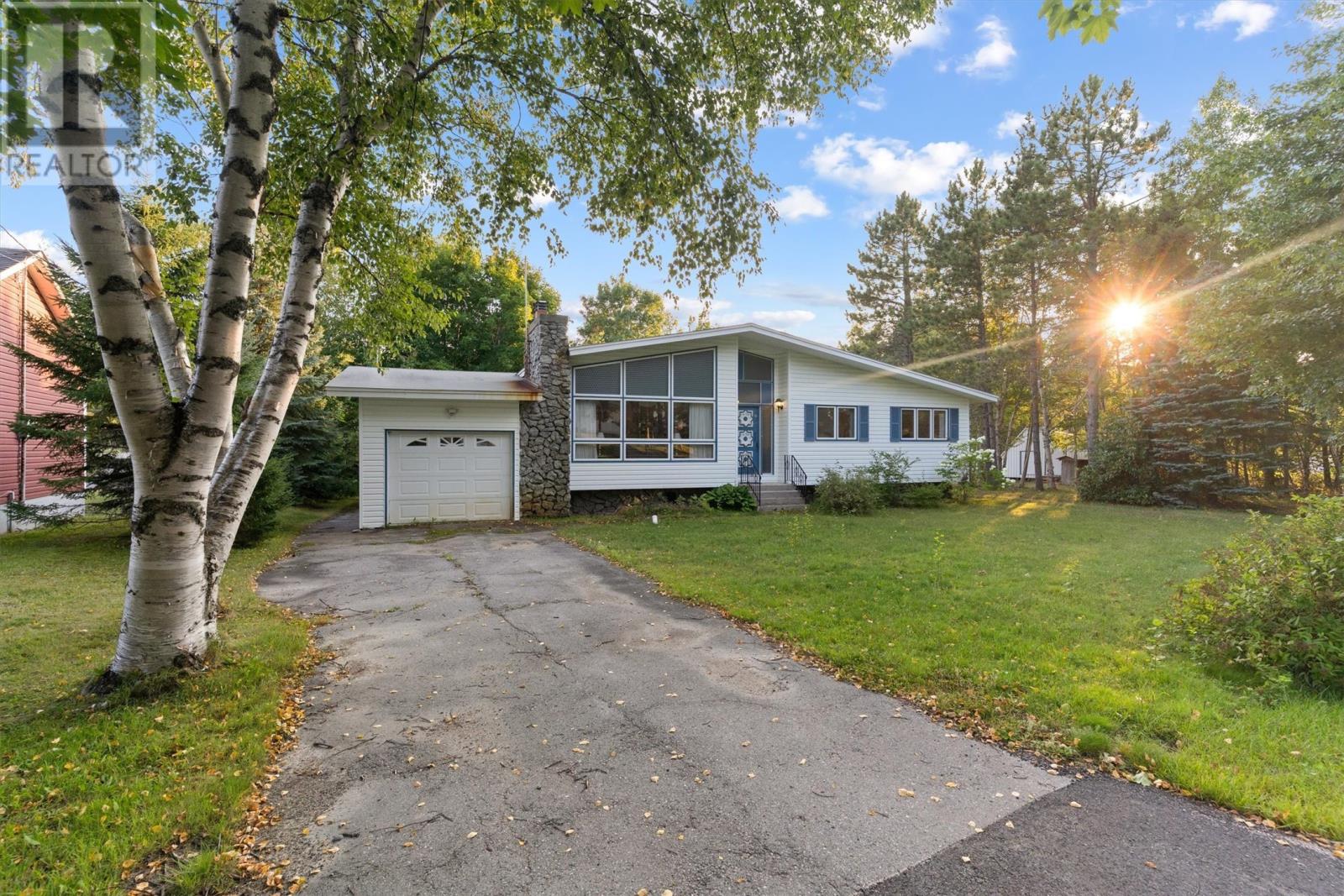 35 Pine Tree Road, Gambo, Newfoundland & Labrador  A0G 1T0 - Photo 2 - 1290626