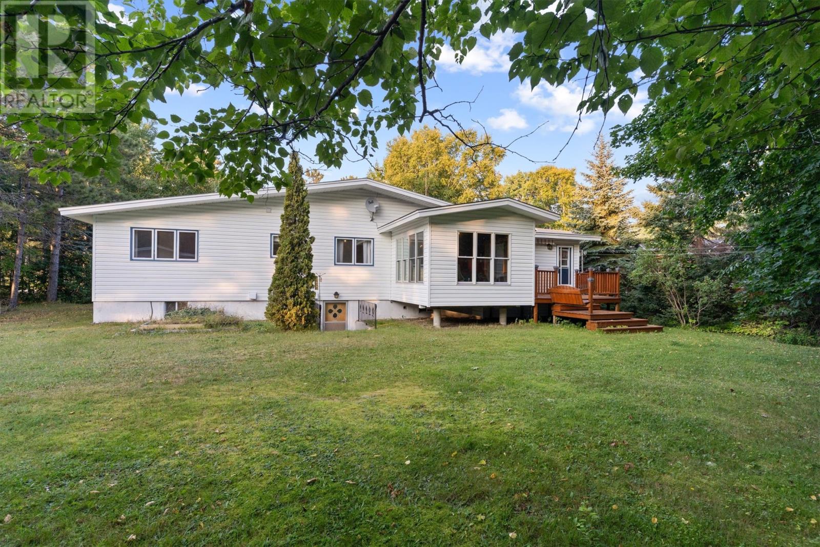 35 Pine Tree Road, Gambo, Newfoundland & Labrador  A0G 1T0 - Photo 3 - 1290626