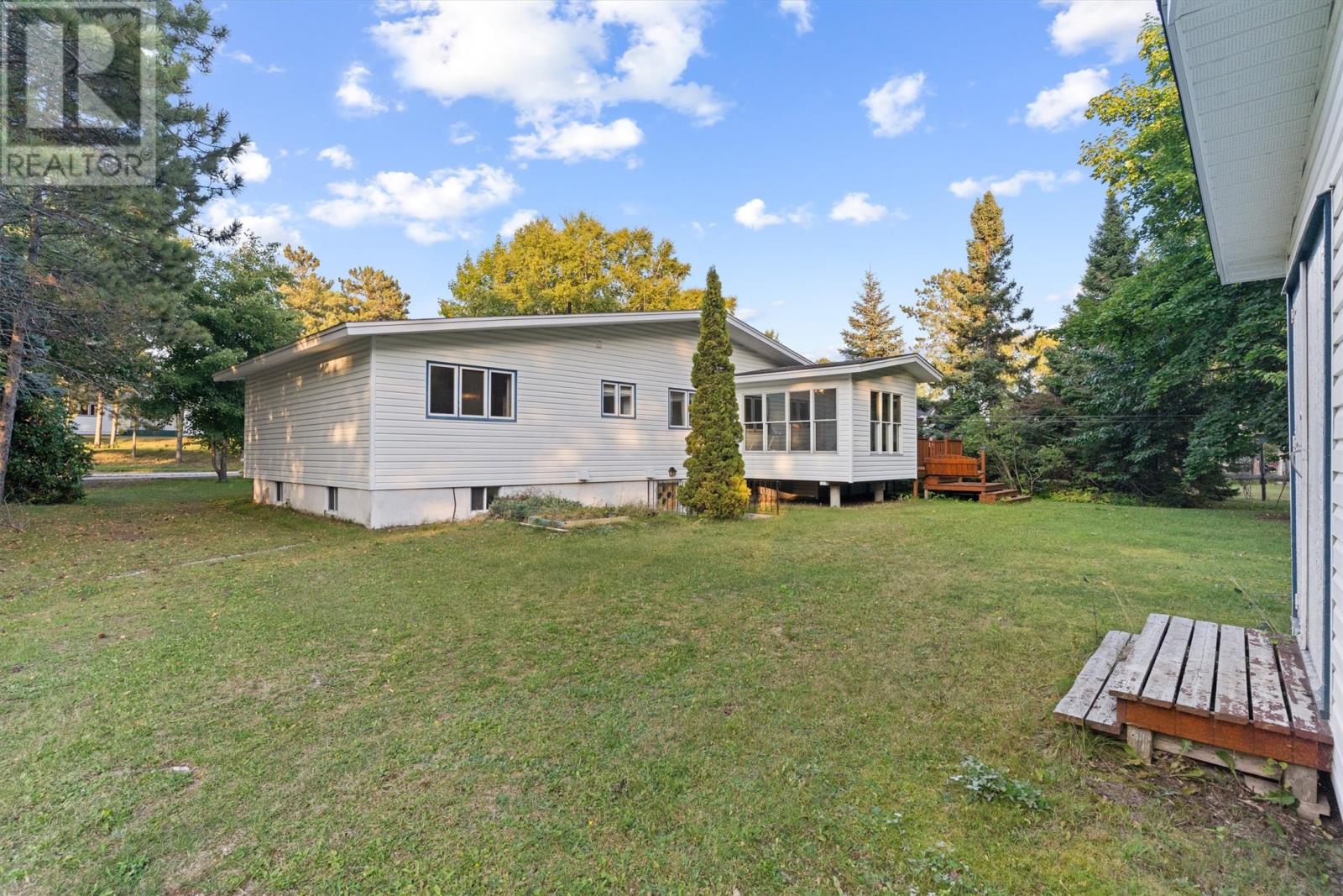 35 Pine Tree Road, Gambo, Newfoundland & Labrador  A0G 1T0 - Photo 5 - 1290626